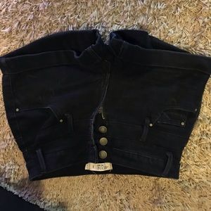 Black highwaist shorts